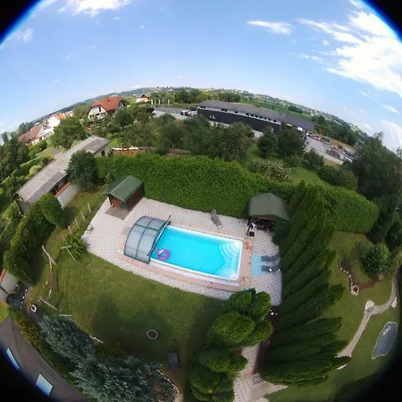 Apartment Kikis *
